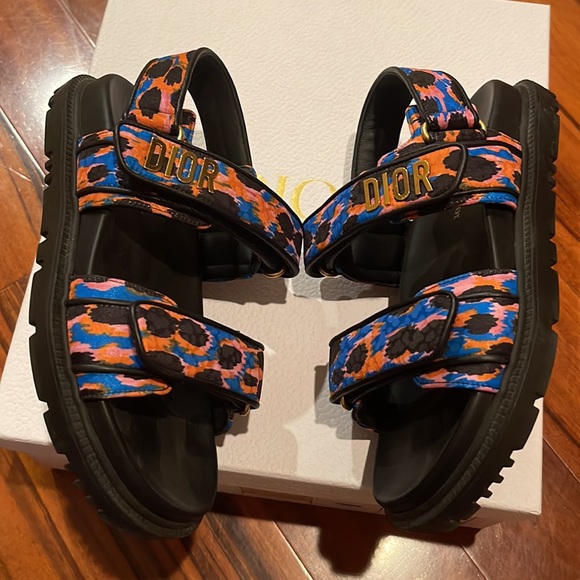 Dioract Sandals - Picture 11 of 13